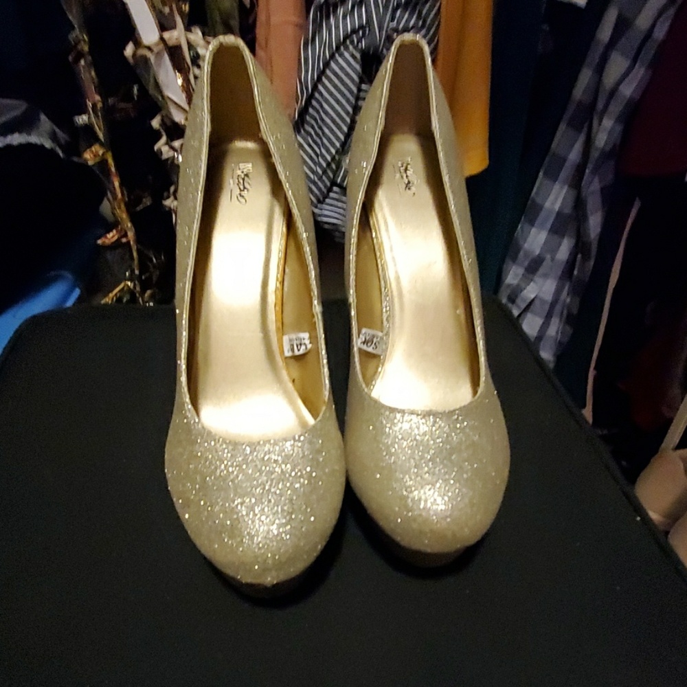 Gold platform heels